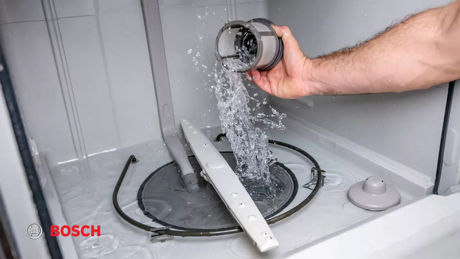 دلیل نمایش ارور E15 ماشین ظرفشویی بوش