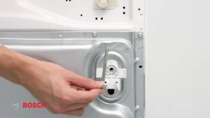 نحوه بستن پیچ حمل ماشین لباسشویی بوش: راهنمای گام‌به‌گام